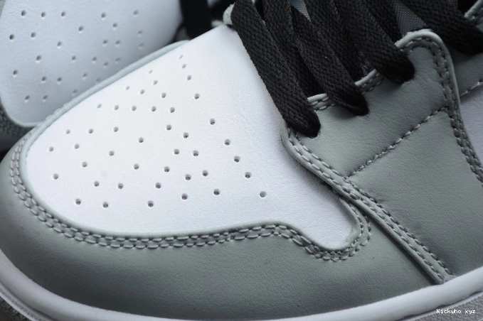554724-092 Jordan AIR 1 Grey Smoke Mid Light 0816